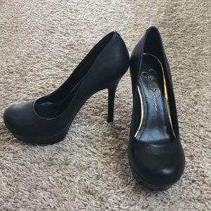 Jessica Simpson Black Pumps